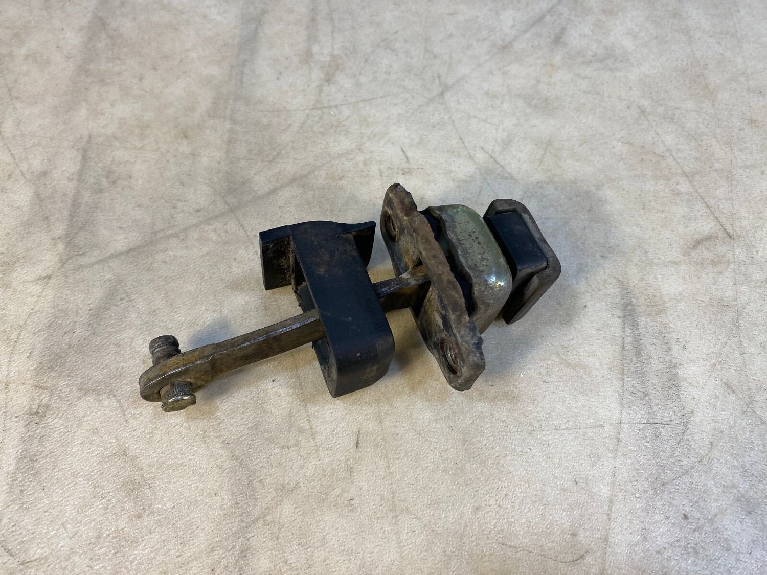 Mercedes G class W463 GENUINE Front/Rear Door Limiter Left or Right A4637300116