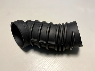 Mercedes G class W463 OEM PIPE BETWEEN AIR FILTER AND CONNECTION PIPE RIGHT
