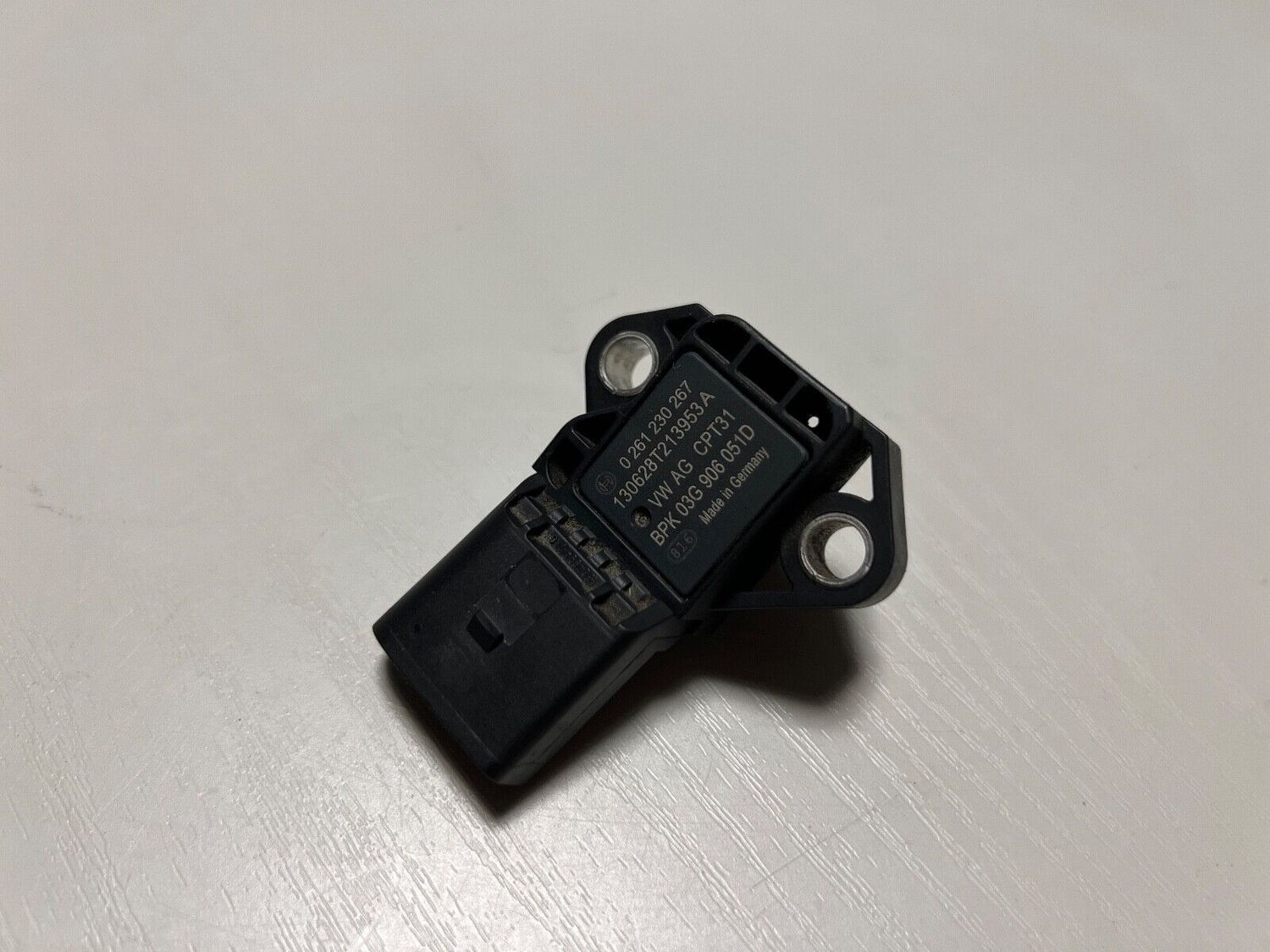 Porsche 911 991 GENUINE Intake Manifold Pressure Sensor 03G906051D