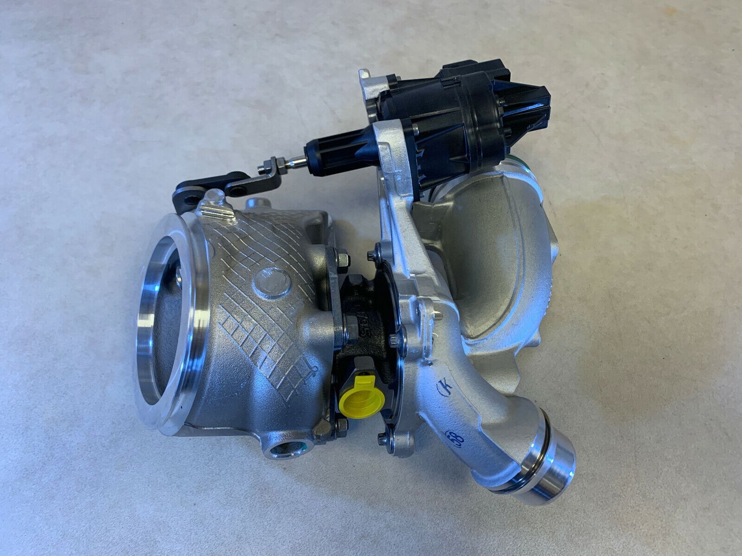 BMW MINI F40 F44 F45 F46 F48 F39 F54 F55 F56 F57 F60 NEW Genuine Turbo Charger
