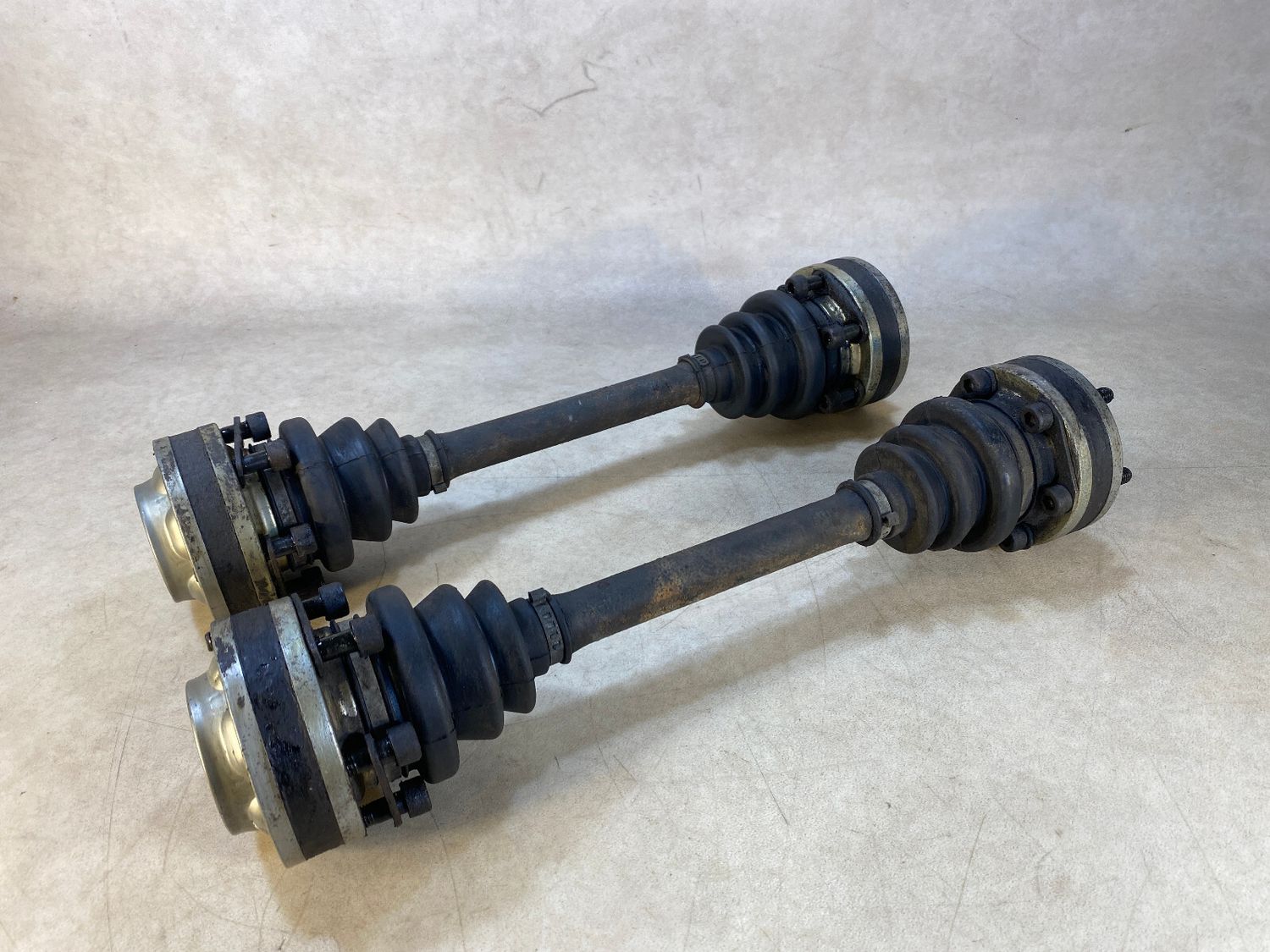 GENUINE BMW E23 7 Genuine Axle Output Shaft Right &amp; Left 33211225730