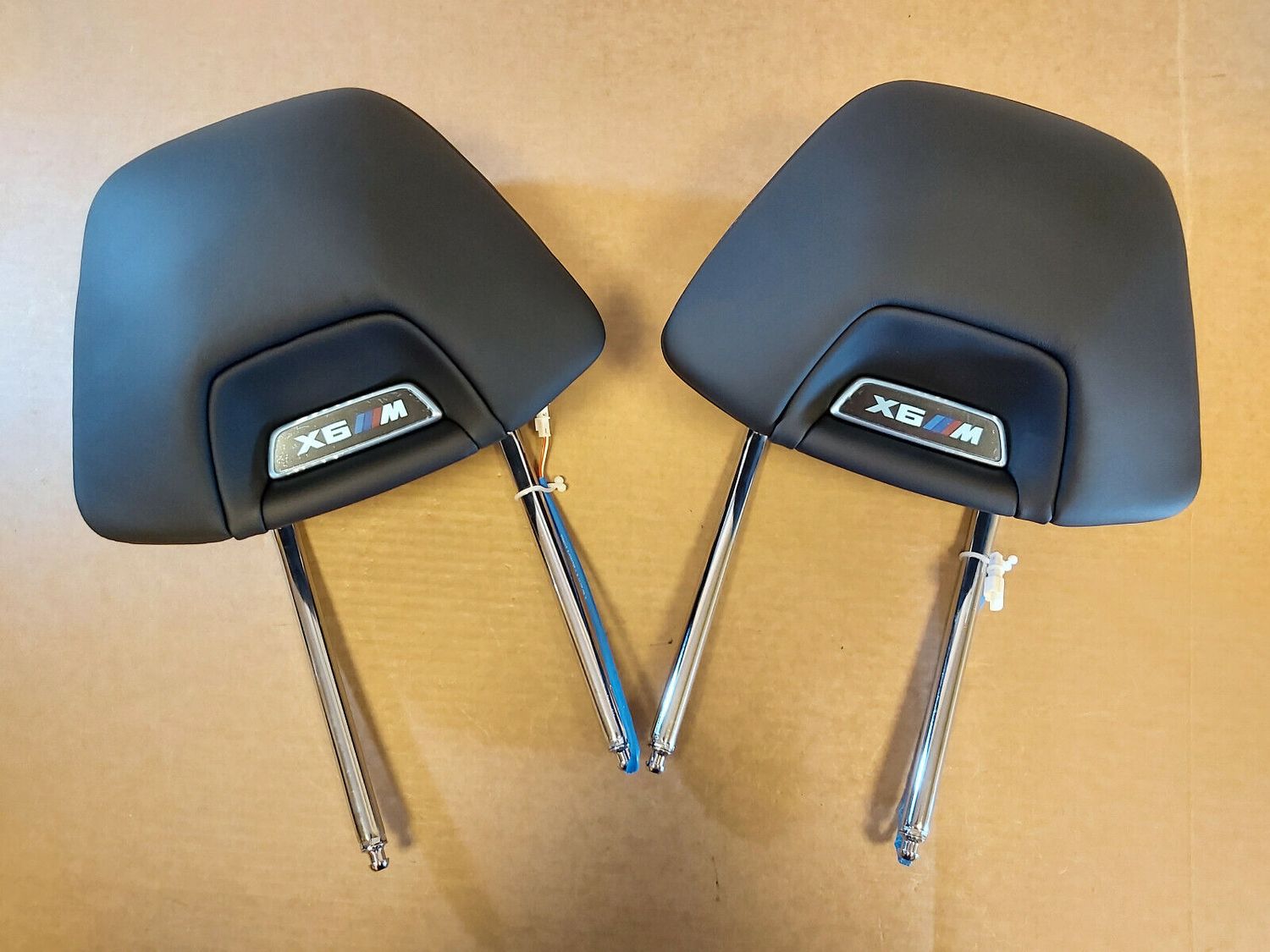 🔥 GENUINE BMW X6 G06 X6 M LED LOGO FRONT SEAT HEAD REST HEADREST SET X2 PCS 🔥