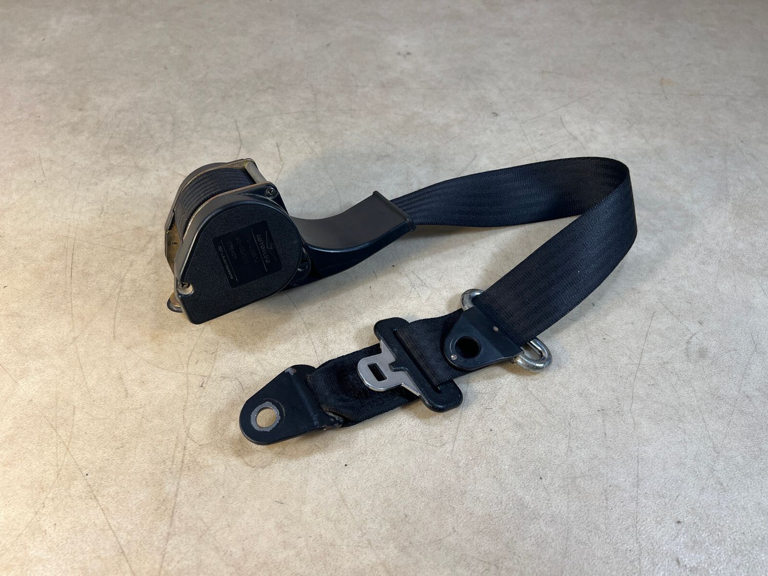 Genuine BMW 7 Series E23 REAR Right or Left SEAT SAFETY BELT 72111852902