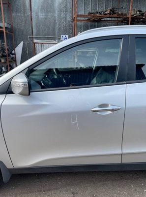 Door Front Left HYUNDAI TUCSON II / ix35 I (LM) (2009-2017)