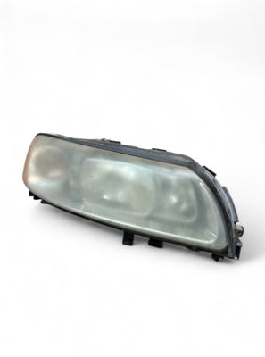 30698848 30698848 30784250 31446847 Headlight right VOLVO V70 II / XC70 I (P80) (2000-2007)