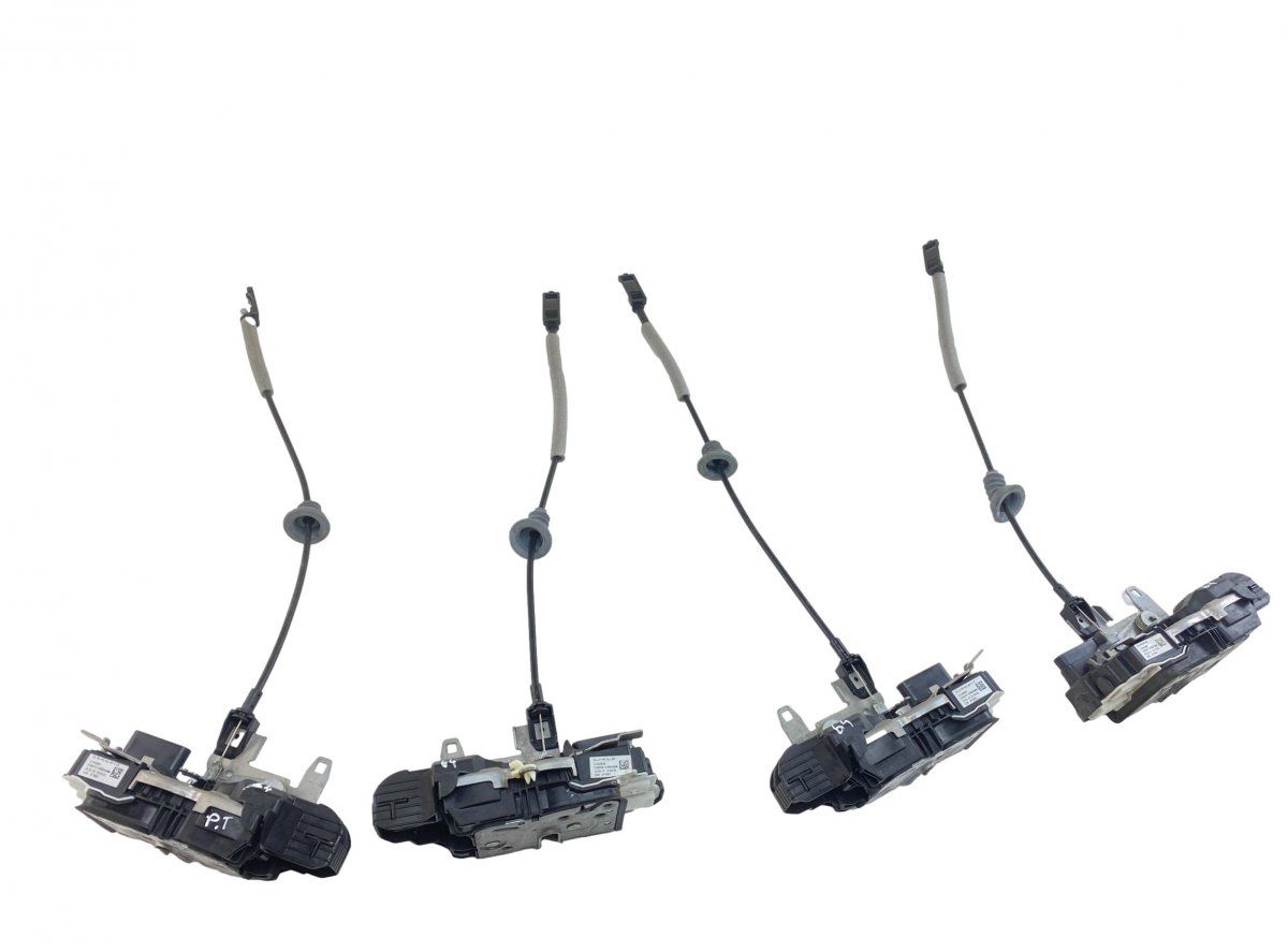 32353631 32353704 Set of door locks (latches) VOLVO XC90 II (2014-)