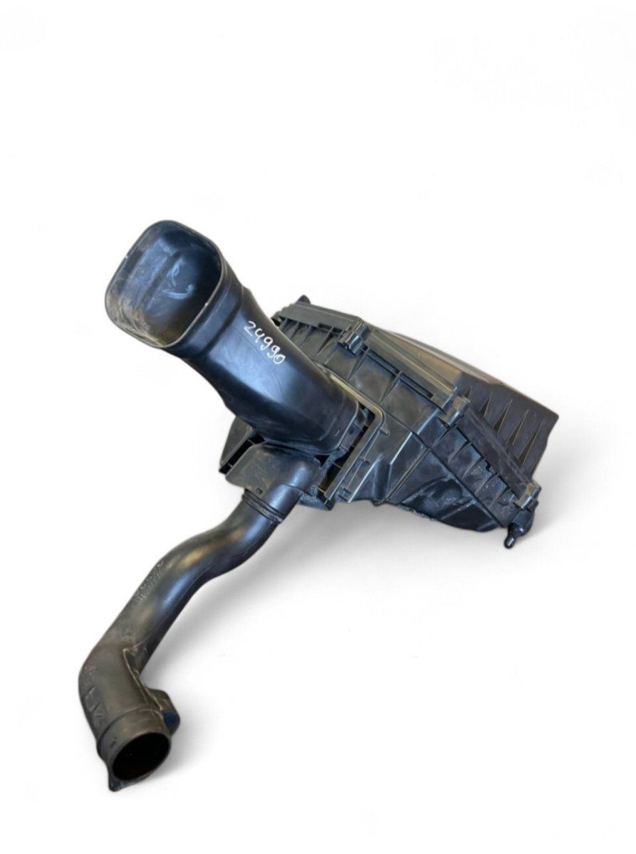 31657797 31370229 31370264 31370344 31430000 31474862 Air Cleaner (filter box) VOLVO S90 / V90 (2016-)