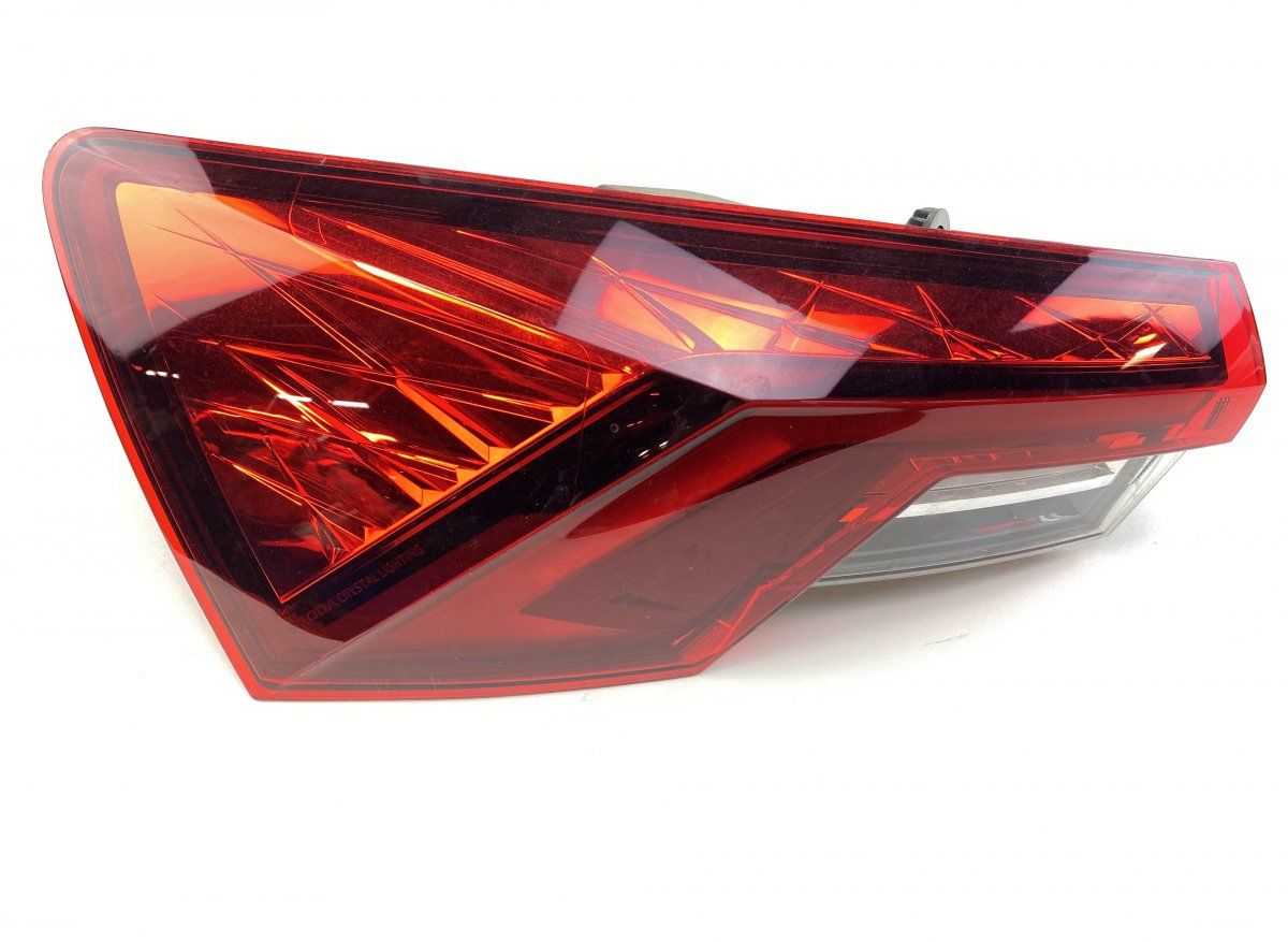 5E3945207 Tail light left SKODA OCTAVIA IV (NX, NN) (2019-)