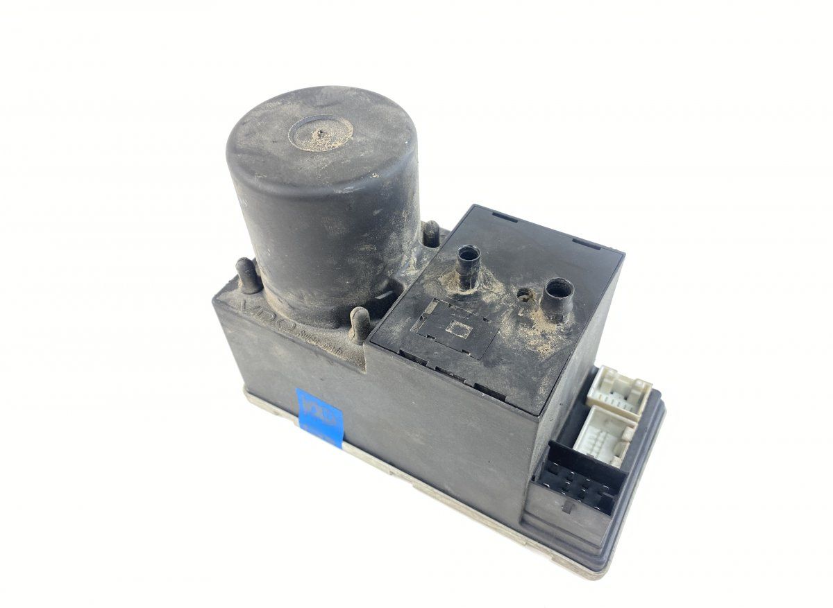 8L0862257Q Central Locking Vacuum Pump AUDI A8 (4D2, 4D8) (1994-2002)
