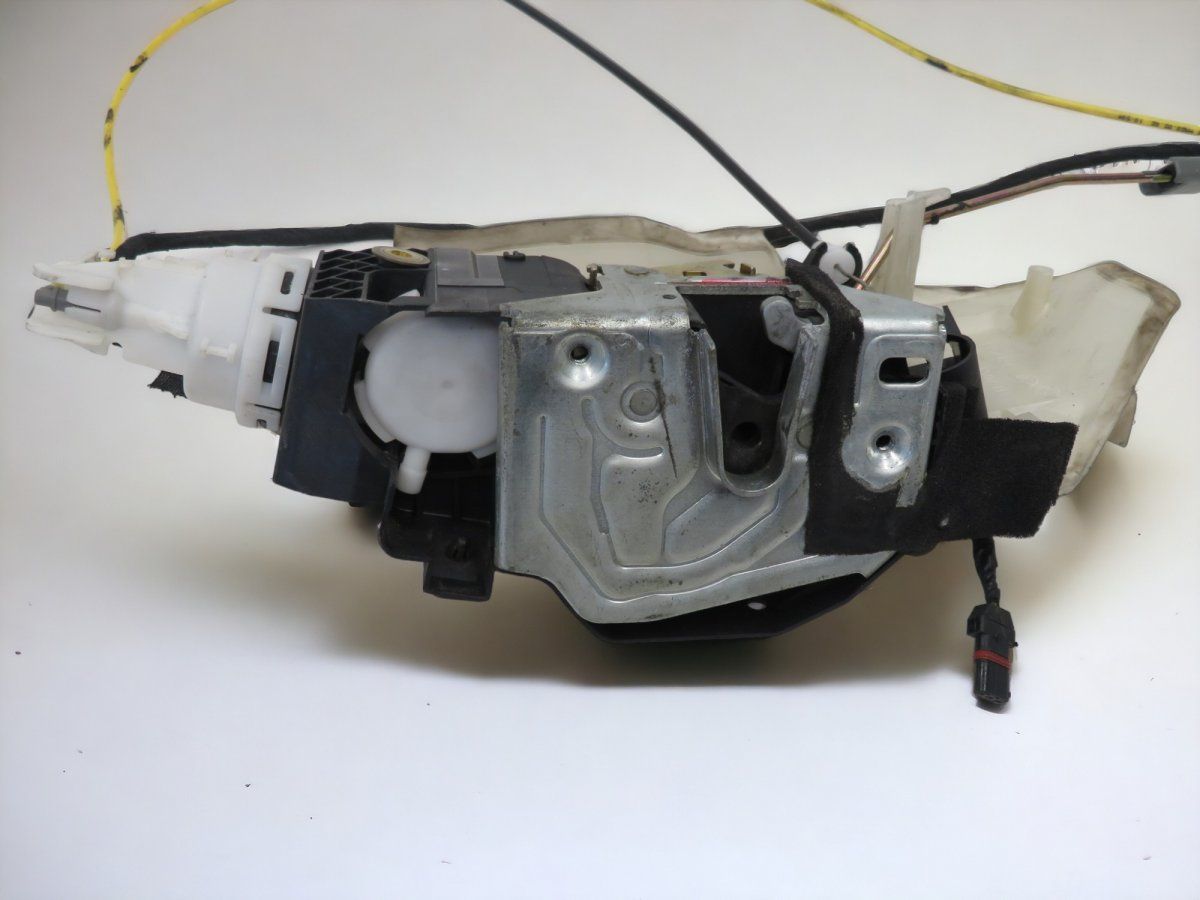 A2307200835 Door Lock Front Right MERCEDES-BENZ SL-CLASS (R230) (2001-2012)