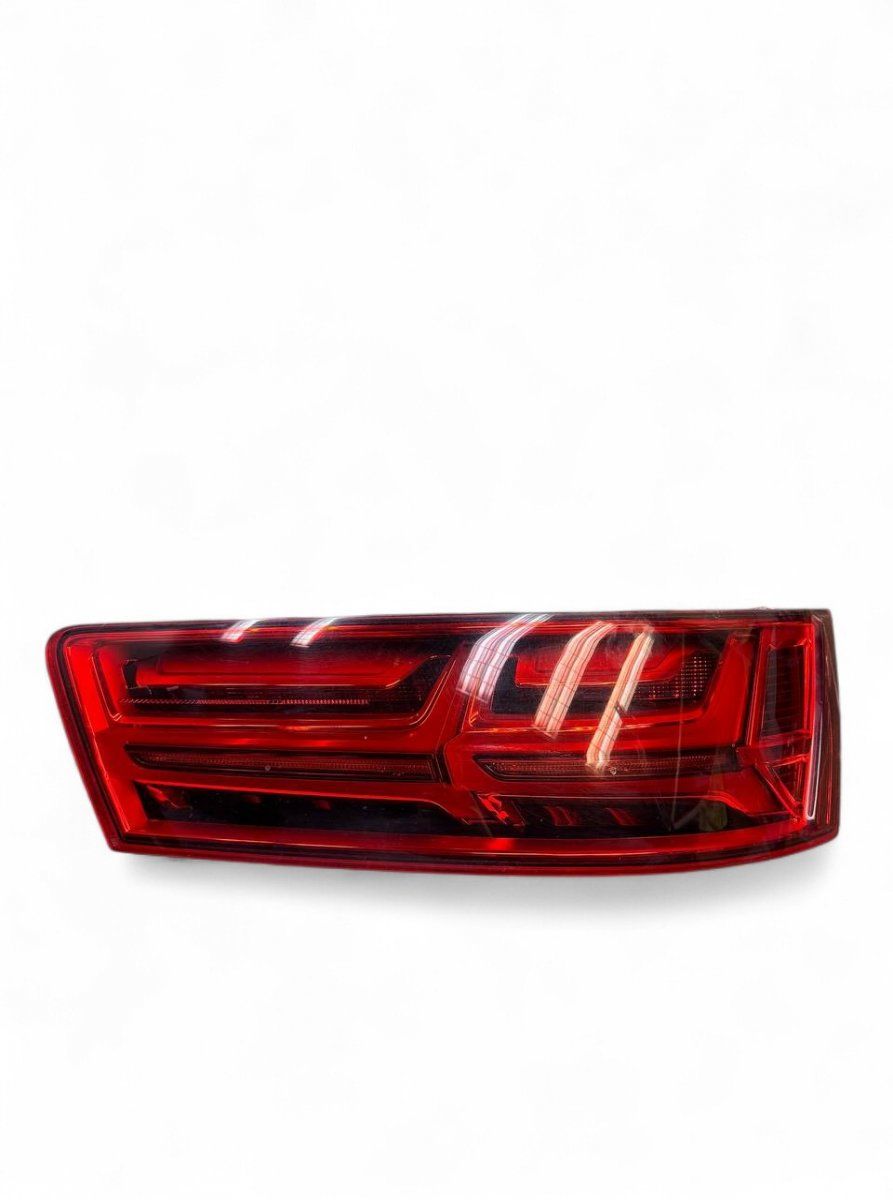 4M0945094E Tail light, right AUDI Q7 (4MB, 4MG) (2015-)