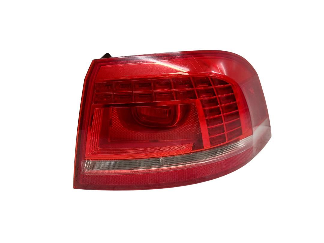 3AF945208B Tail light, right VW PASSAT B7 / ALLTRACK (2010-2015)