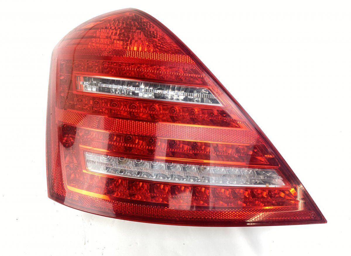 A2218201364 Tail light left MERCEDES-BENZ S-CLASS (W221) (2005-2013)