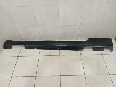 Rolls Royce Wraith RR5 Coupe left side skirt 51777368553 left side sill -