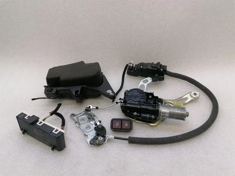 Mercedes C Class W205 Boot Lock Set A2058200142 Boot Lid Drive Unit-