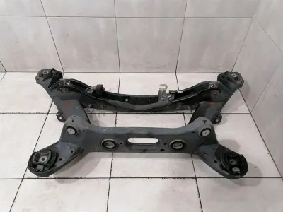 Mercedes C63 AMG W204 subframe rear A2313501608 axle frame rear axle-