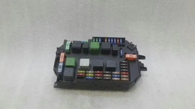 Mercedes S-Class W221 Fuse Box A2219067200 Fuse Box SAM-