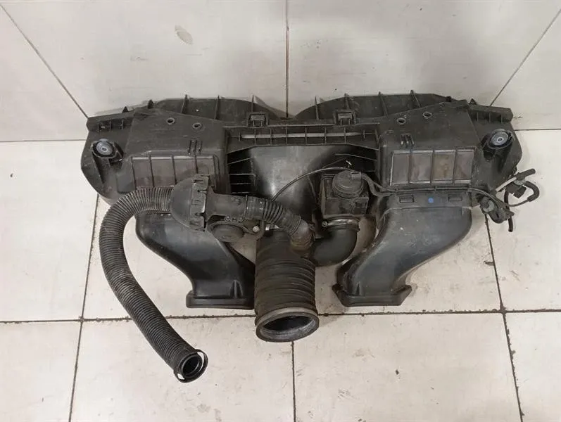 Porsche 911 991 Air Filter Box 99111002001 Air Filter Box -