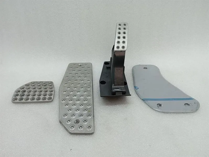 Ferrari GTC4 Lusso T 3.9 V8 F151M Gas Pedal (Electrical) 243117 RHD SET -