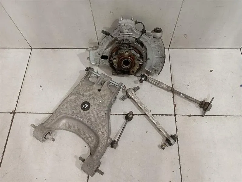 Ferrari California T F149 Left Rear Hub 294850 F12 GTC4 Rear Wheel Bearing Housing -