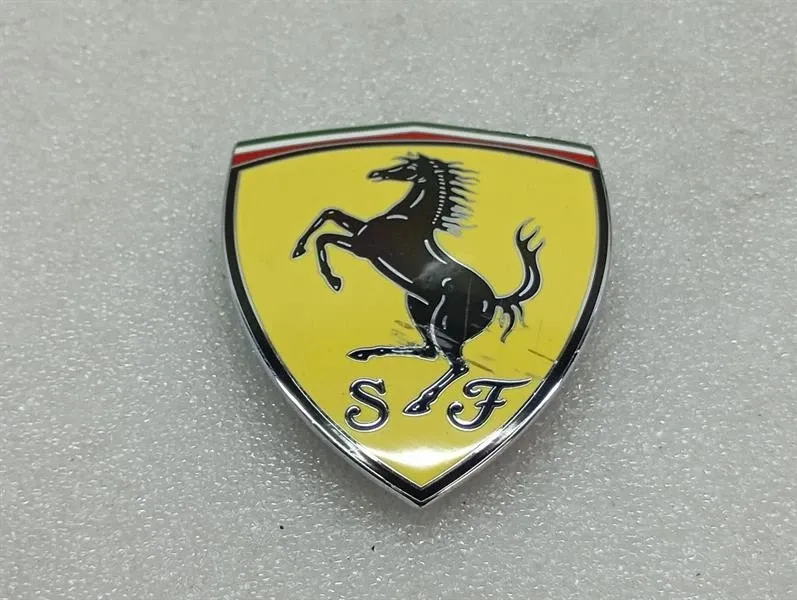 FERRARI GTC4 LUSSO T 3.9 V8 F151M 87344500 SQUADRA CORSE SHIELD BADGE