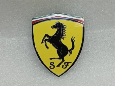 FERRARI GTC4 LUSSO T 3.9 V8 F151M 87344500 SQUADRA CORSE SHIELD BADGE