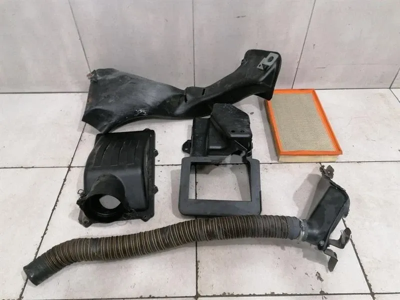 Ferrari 599 GTB F141 Air Filter Box 220386 RH Air Filter Box -