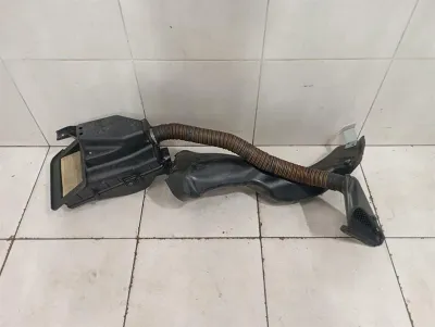 Ferrari 599 GTB F141 Air Filter Box 220386 RH Air Filter Box -