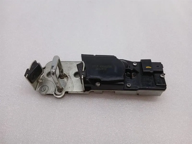 Ferrari GTC4 Lusso T 3.9 V8 F151M Boot Lock 83629000 Tailgate Lock