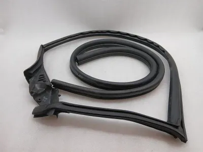 Ferrari GTC4 Lusso T 3.9 V8 F151M Door Seal 86872000 LH Door Seals -