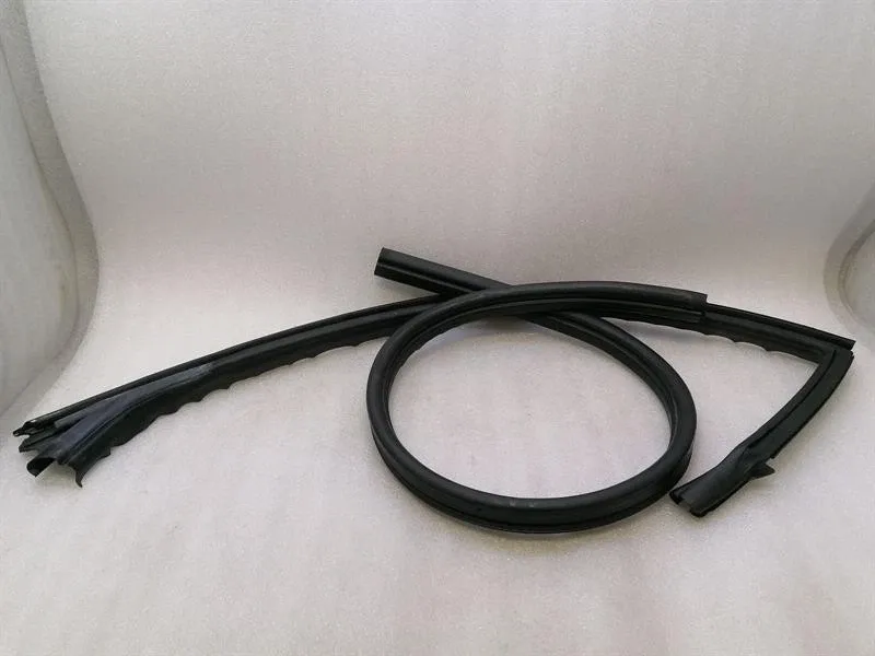 Ferrari 812 Superfast F152M Left Door Seal Set 87765000 Left Door Seals -