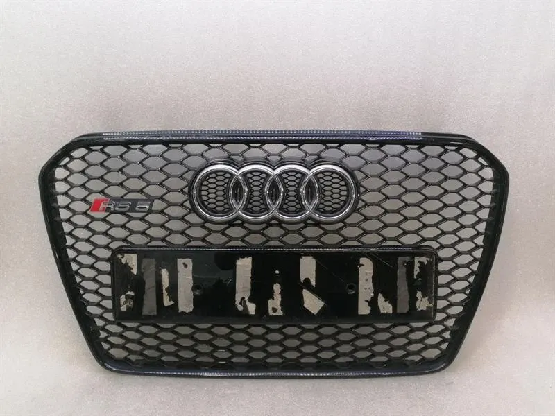 Audi RS5 8T Front Grille 8T0853651J Radiator Grille Scratched
