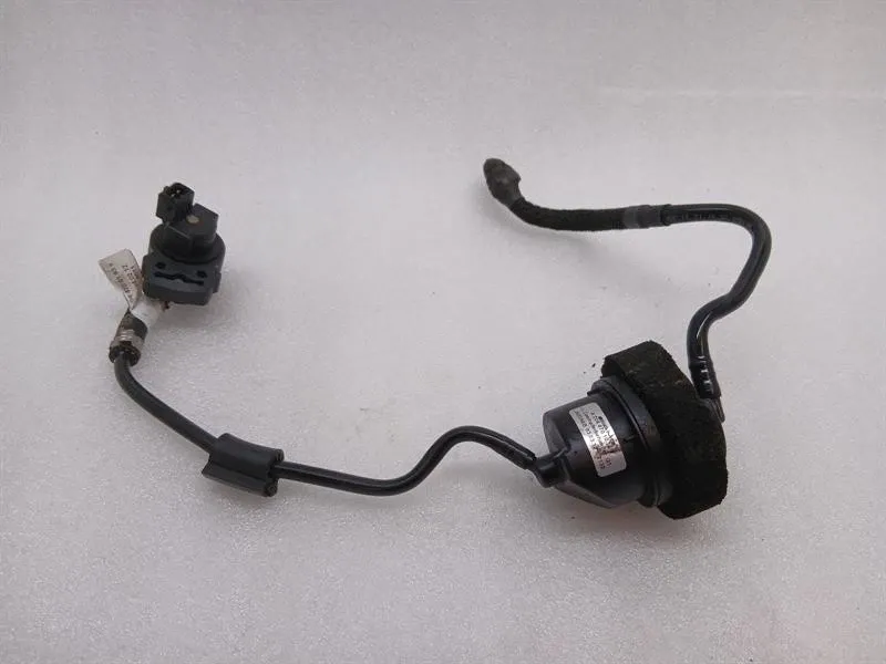 Mercedes C Class W204 Valve A2044700193 Purge Valve AMG M156-