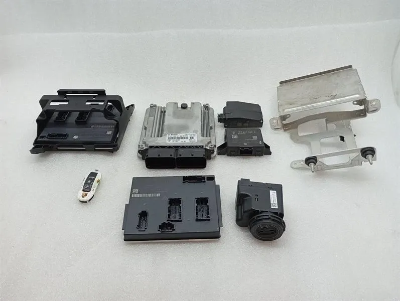 Porsche 911 991 GT3RS Mk1 Engine ECU 99161860300 Engine Control Unit 4.0 13-16-