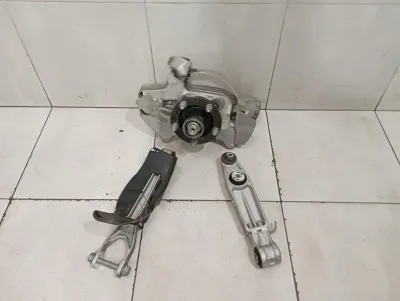 Porsche 911 991 GT3RS Mk1 Left Front Hub 99134165780 Wheel Bearing Housing Front Li-