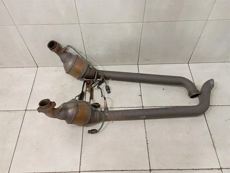 MERCEDES C63 AMG W204 Catalytic Converter Set A2044901047 Catalytic Converter Set M156-