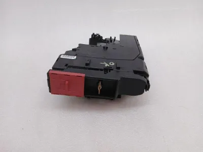 Mercedes C Class W204 Front Fuse Box A2075400740 Front Fuse Box -