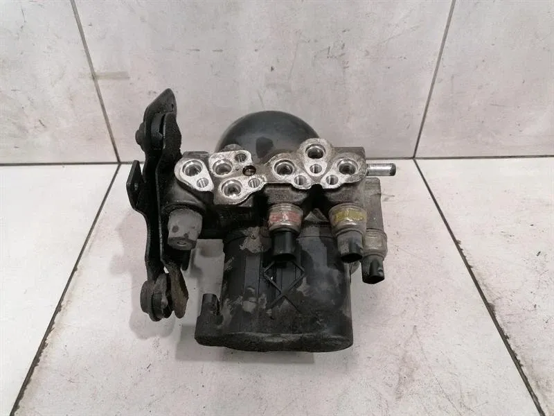 Mercedes S63 AMG W221 Front ABC Hydraulic Valve A2213200258 Hydraulic Valve-
