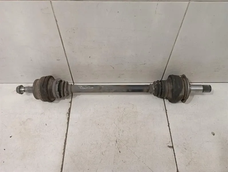 Mercedes C63 AMG W204 Drive Shaft Rear Re A2043501610 Rear Right Drive Shaft-