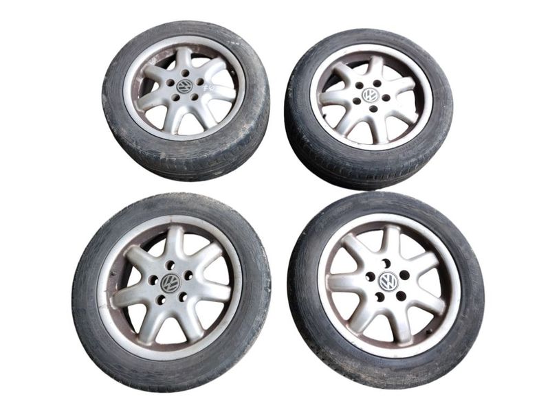 8D0601025J Rim set With Tyres 4 pcs VW JETTA III (1K2) (2005-2010)