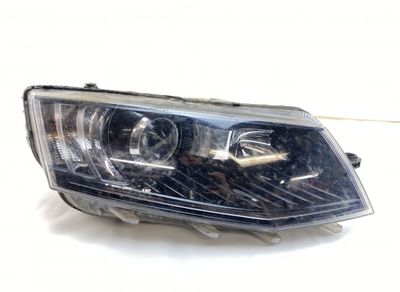 130702425100 Headlight right SKODA OCTAVIA III (5E) (2012-2019)