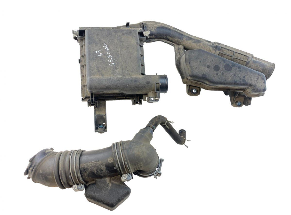 177010T130 Air Cleaner (filter box) TOYOTA AURIS (E18) 2012-2018