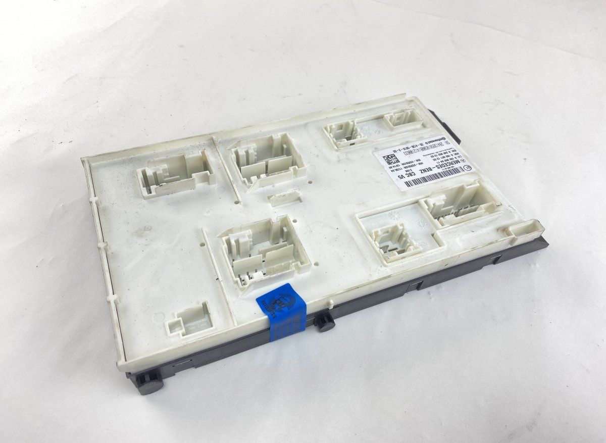 A1669006120 Fuse box MERCEDES-BENZ GL-CLASS (X166) (2012-2019)