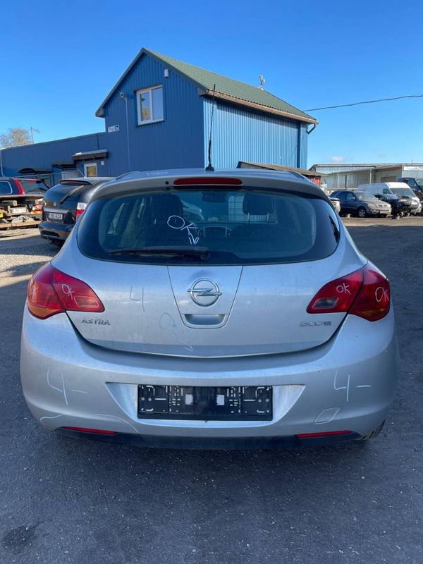 Bootlid / tailgate OPEL ASTRA J (P10) (2009-2015)