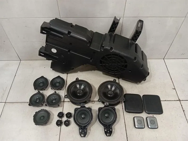 MERCEDES W463A W464 18-24 G63 SPEAKERS A4638275800 BURMESTER SET Speakers -