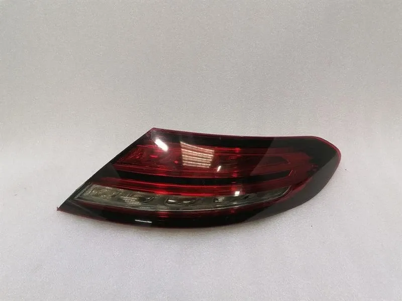 Mercedes C W205 right rear light A2059063205 defect tail light rear right-