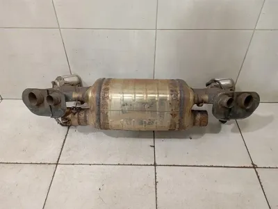 Porsche 911 992 exhaust silencer 992251052A defect exhaust silencer-
