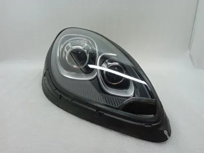 2015 Porsche Macan 95B Right Headlight 95B941032CG Headlight Headlamp Right-