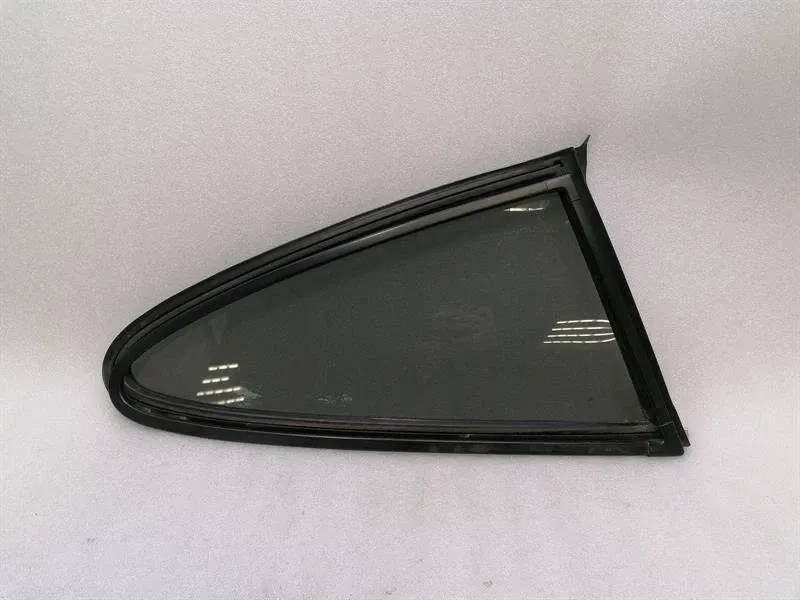 Porsche 911 1984-1989 Right Rear 1/4 Glass 91154310202 Door Glass 1/4 Rear RH-