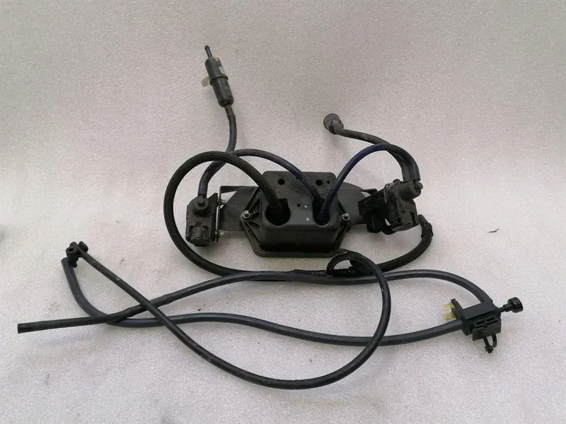 Ferrari GTC4 Lusso T 3.9 V8 F151M Vacuum Reservoir 329914 Reservoir -